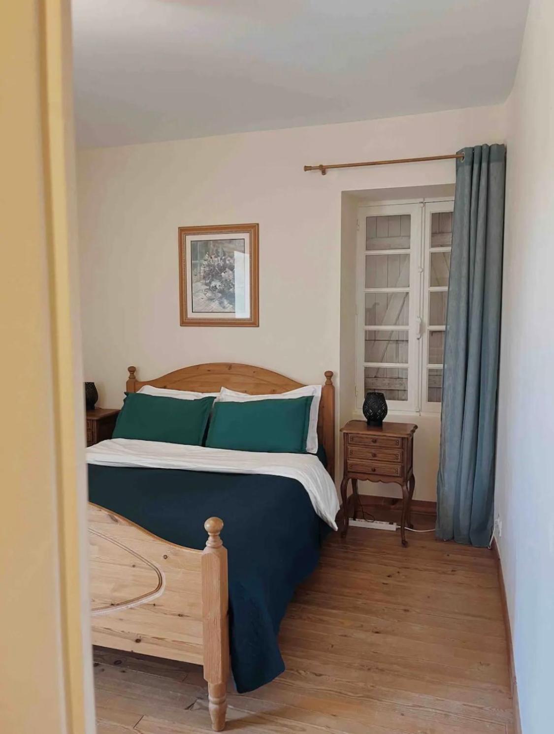 Joli Gite Pour 5 Personnes : Chez Cherrie Saint-Julien-de-Lampon Exterior photo